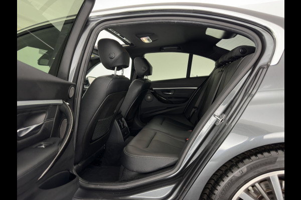 BMW 3-serie 330e High Executive (Plug-in) (INCL.BTW) Aut. *PANO | HEAD-UP | LEATHER | FULL-LED | MEMORY-PACK | HARMAN/KARDON | BLIND-SPOT | KEYLESS | CAMERA | NAVI-FULLMAP | DAB | PRIVACY-GLASS | ECC | PDC | 18''ALU*