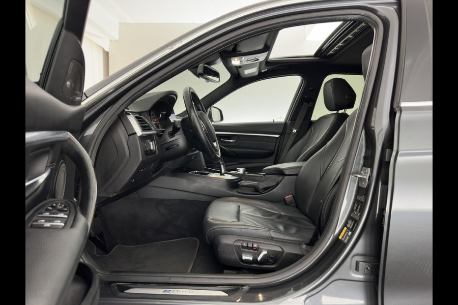 BMW 3-serie 330e High Executive (Plug-in) (INCL.BTW) Aut. *PANO | HEAD-UP | LEATHER | FULL-LED | MEMORY-PACK | HARMAN/KARDON | BLIND-SPOT | KEYLESS | CAMERA | NAVI-FULLMAP | DAB | PRIVACY-GLASS | ECC | PDC | 18''ALU*