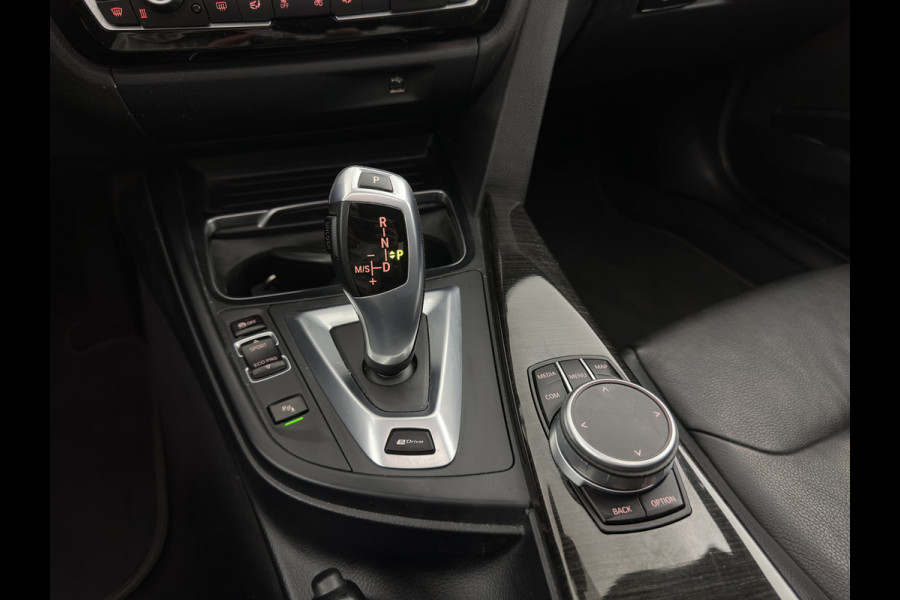 BMW 3-serie 330e High Executive (Plug-in) (INCL.BTW) Aut. *PANO | HEAD-UP | LEATHER | FULL-LED | MEMORY-PACK | HARMAN/KARDON | BLIND-SPOT | KEYLESS | CAMERA | NAVI-FULLMAP | DAB | PRIVACY-GLASS | ECC | PDC | 18''ALU*