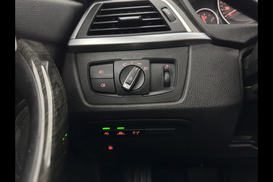BMW 3-serie 330e High Executive (Plug-in) (INCL.BTW) Aut. *PANO | HEAD-UP | LEATHER | FULL-LED | MEMORY-PACK | HARMAN/KARDON | BLIND-SPOT | KEYLESS | CAMERA | NAVI-FULLMAP | DAB | PRIVACY-GLASS | ECC | PDC | 18''ALU*