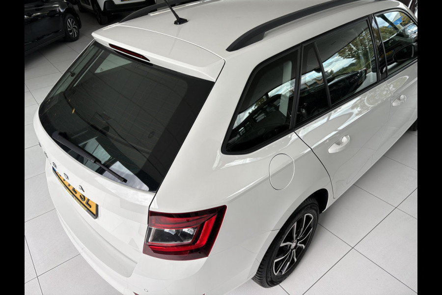 Škoda Fabia Combi 1.0 TSI Ambition Airco - Apple carplay - Parkeersensor achter - Dakrails - Bagagedek - Mistlampen - Cruise control - Bluetooth - Led verlichting - Stuur multifunctioneel - Stuur leder - Elektrische ramen - Centrale vergrendeling met afstandsbediening