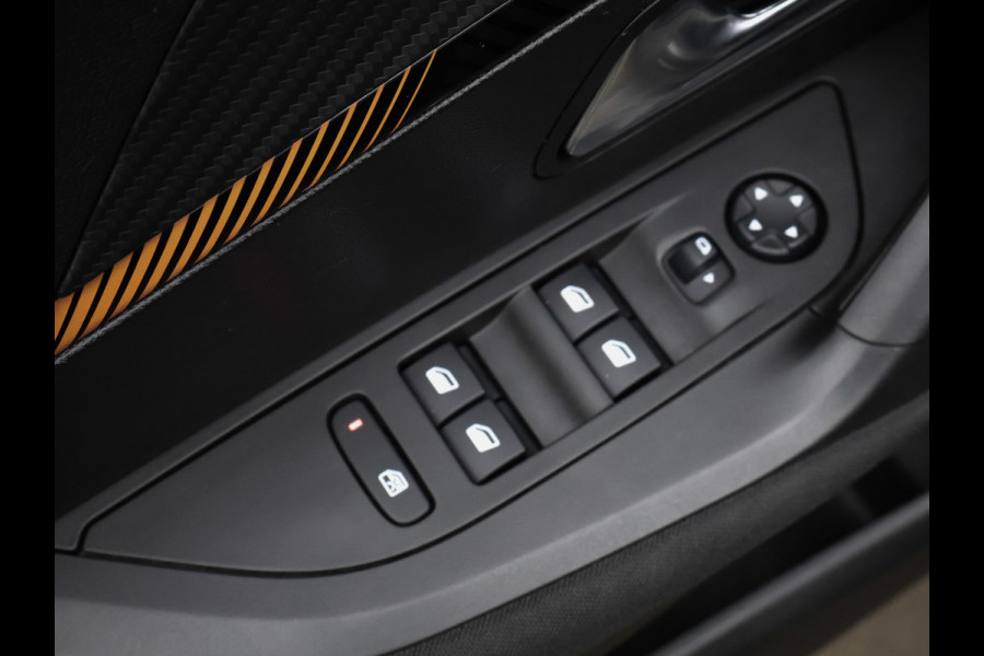 Peugeot 2008 1.2 PureTech 100 Sport (APPLE CARPLAY,NAVI,CAMERA,STOELVERWARMING,CLIMATE,CRUISE,LED,SPORTSTOELEN,NETTE STAAT)