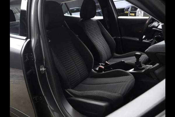 Peugeot 2008 1.2 PureTech 100 Sport (APPLE CARPLAY,NAVI,CAMERA,STOELVERWARMING,CLIMATE,CRUISE,LED,SPORTSTOELEN,NETTE STAAT)