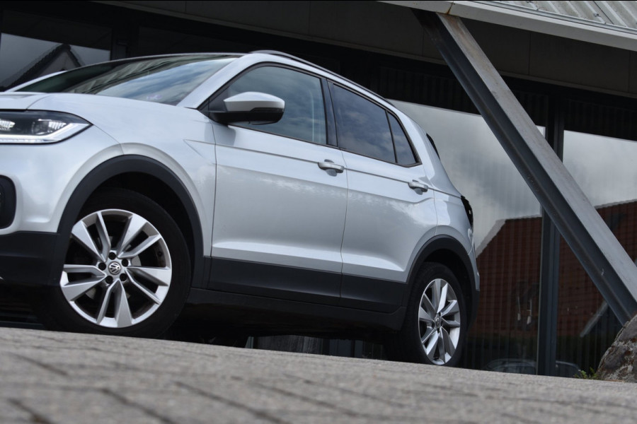 Volkswagen T-Cross 1.0 TSI Life | CAMERA | TREKHAAK | APPLE CARPLAY | ANDROID AUTO | BLINDSPOT | NAP