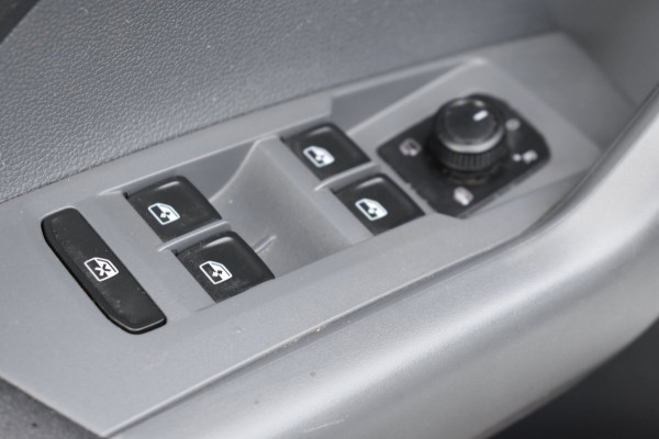 Volkswagen T-Cross 1.0 TSI Life | CAMERA | TREKHAAK | APPLE CARPLAY | ANDROID AUTO | BLINDSPOT | NAP