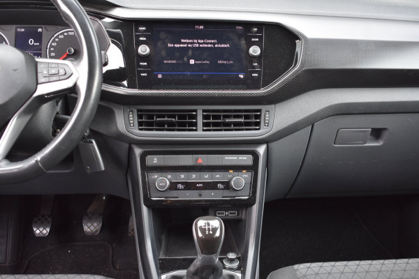 Volkswagen T-Cross 1.0 TSI Life | CAMERA | TREKHAAK | APPLE CARPLAY | ANDROID AUTO | BLINDSPOT | NAP