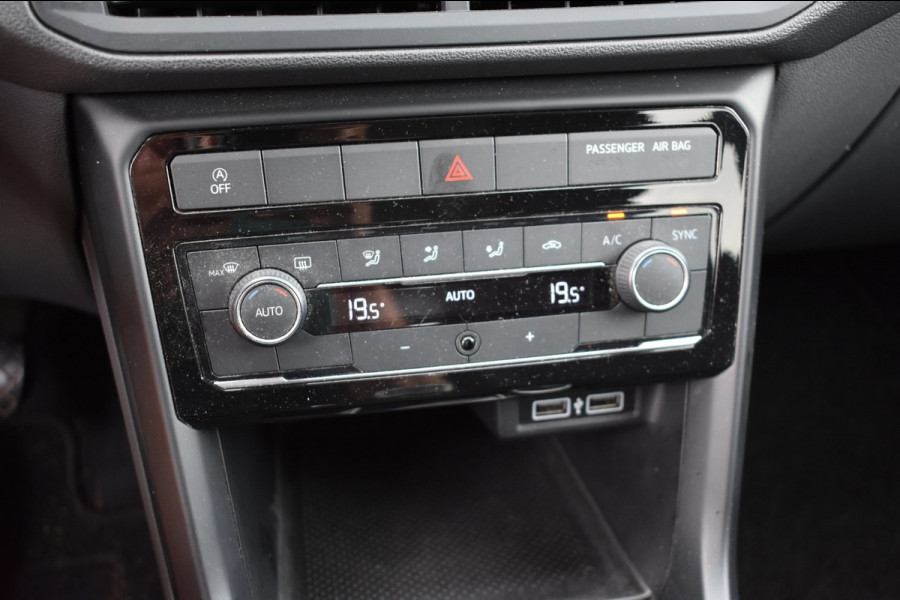 Volkswagen T-Cross 1.0 TSI Life | CAMERA | TREKHAAK | APPLE CARPLAY | ANDROID AUTO | BLINDSPOT | NAP