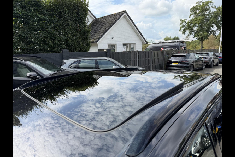 Porsche Cayenne 3.0 E-Hybrid Sport Chrono | Panoramadak | Camera | Bose | Elektrische Trekhaak | Elektrische Achterklep |