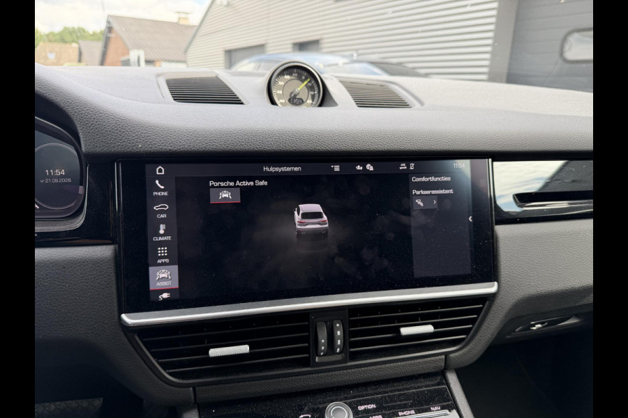 Porsche Cayenne 3.0 E-Hybrid Sport Chrono | Panoramadak | Camera | Bose | Elektrische Trekhaak | Elektrische Achterklep |