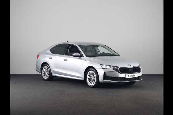 Škoda Octavia 1.5 TSI MHEV Business Edition Plus 115 pk Automaat | Verlengde garantie | Navigatie | Parkeersensoren | Achteruitrijcamera | Keyless | Adaptieve cruise control |