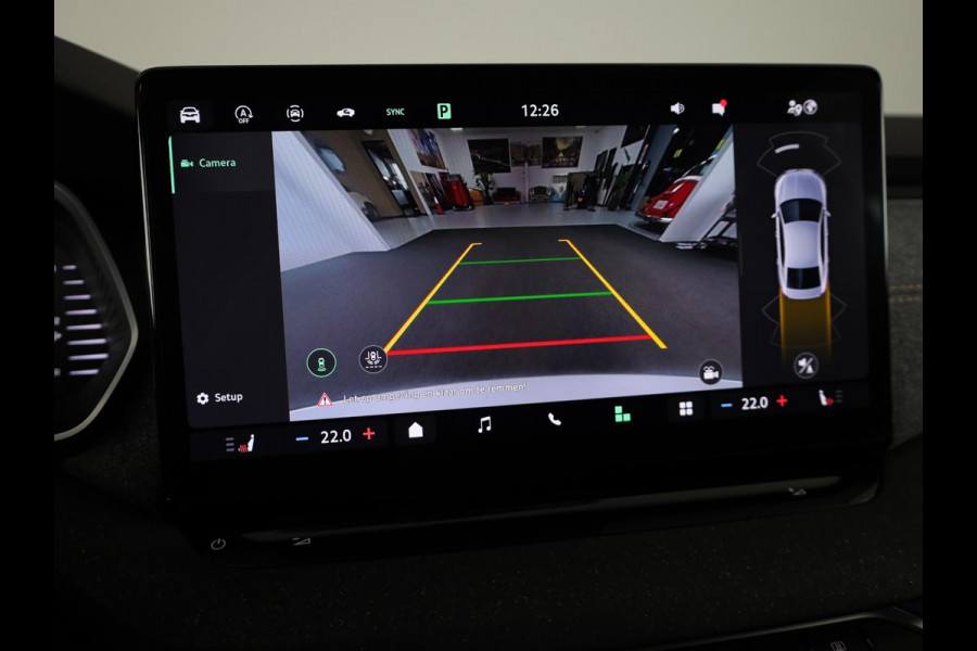 Škoda Octavia 1.5 TSI MHEV Business Edition Plus 115 pk Automaat | Verlengde garantie | Navigatie | Parkeersensoren | Achteruitrijcamera | Keyless | Adaptieve cruise control |
