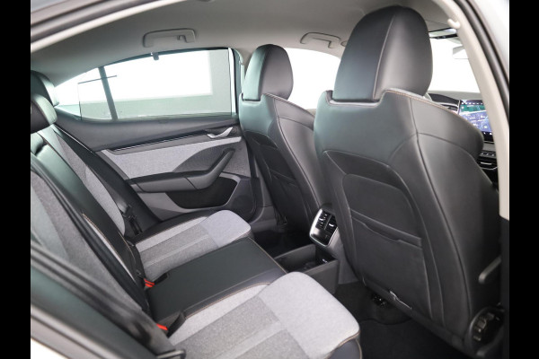 Škoda Octavia 1.5 TSI MHEV Business Edition Plus 115 pk Automaat | Verlengde garantie | Navigatie | Parkeersensoren | Achteruitrijcamera | Keyless | Adaptieve cruise control |
