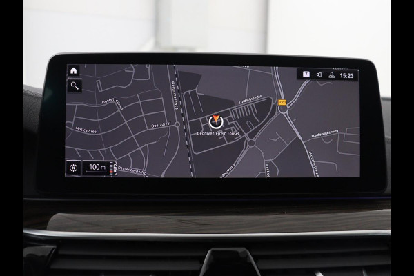 BMW 5 Serie Touring 520i High Executive Edition | Leder | Elektrische stoelen | Stoelverwarming | Cruise control | Sfeer verlichting | Carplay | Climate control | Camera | Park assist | Trekhaak