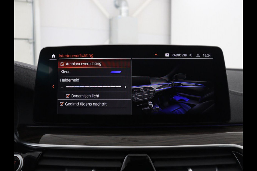 BMW 5 Serie Touring 520i High Executive Edition | Leder | Elektrische stoelen | Stoelverwarming | Cruise control | Sfeer verlichting | Carplay | Climate control | Camera | Park assist | Trekhaak