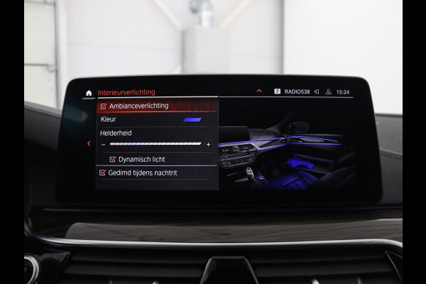 BMW 5 Serie Touring 520i High Executive Edition | Leder | Elektrische stoelen | Stoelverwarming | Cruise control | Sfeer verlichting | Carplay | Climate control | Camera | Park assist | Trekhaak