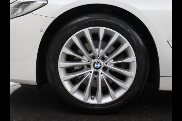 BMW 5 Serie Touring 520i High Executive Edition | Leder | Elektrische stoelen | Stoelverwarming | Cruise control | Sfeer verlichting | Carplay | Climate control | Camera | Park assist | Trekhaak
