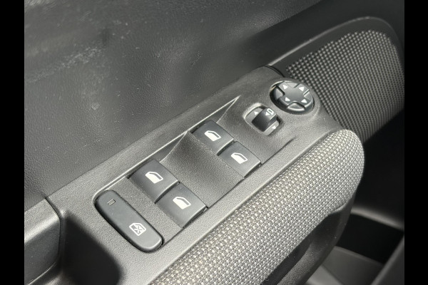 Citroën C3 Aircross 1.2 PureTech Feel Draadloze telefoonlader  l Carplay l Navi l Clima l Cruise l Pdc l Lm velgen l 2e Eigenaar l N.A.P l Nieuwe Apk bij Aflevering