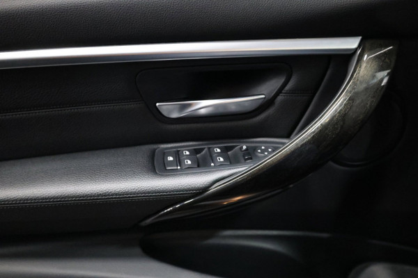 BMW 3 Serie Touring 330i M Sport Edition Luxury/LED/PANO/HUD/LEER+S.VERWARMING/LMV/CRUISE/ECC/12 MND GARANTIE!