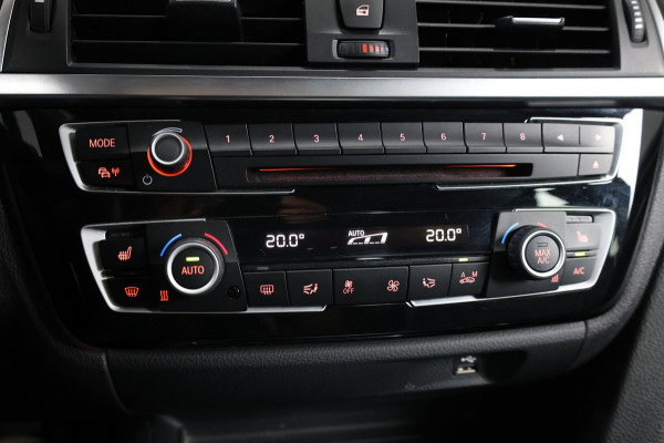 BMW 3 Serie Touring 330i M Sport Edition Luxury/LED/PANO/HUD/LEER+S.VERWARMING/LMV/CRUISE/ECC/12 MND GARANTIE!