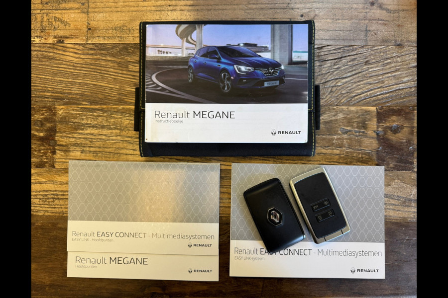 Renault Mégane 1.3 TCe Bose Navi-Pdc-Camera-Cruise-Clima-Carplay-NL Auto-NAP