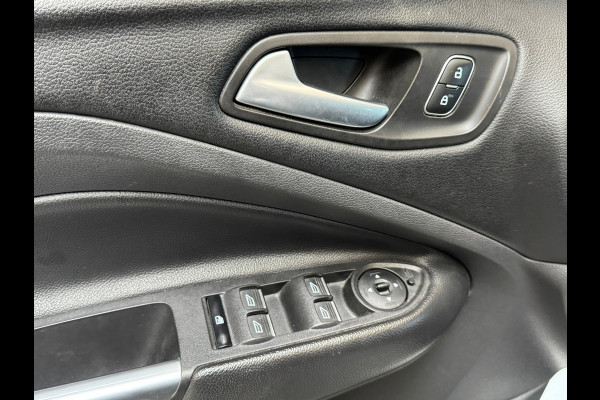 Ford Kuga 1.5 EcoBoost Trend Ultimate NAVI-CRUISE-CLIMA-BT/TEL-TREKHAAK