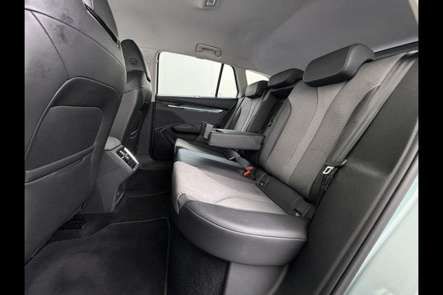 Škoda ENYAQ iV 60 SOH 93% Camera Comfort-pakket Draadloze telefoonlader Keyless entry Privacy Glas Apple Carplay Android Auto Navi Ecc Pdc P-Assist Lmv Led Isofix Mirrorlink® Cruise Control 1e Eigenaar Origineel Nederlandse Auto