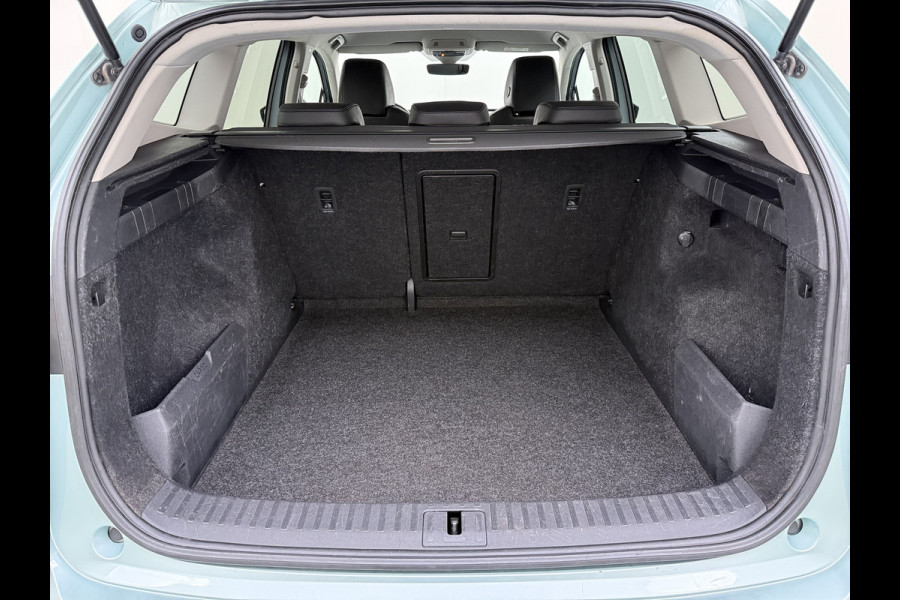Škoda ENYAQ iV 60 SOH 93% Camera Comfort-pakket Draadloze telefoonlader Keyless entry Privacy Glas Apple Carplay Android Auto Navi Ecc Pdc P-Assist Lmv Led Isofix Mirrorlink® Cruise Control 1e Eigenaar Origineel Nederlandse Auto