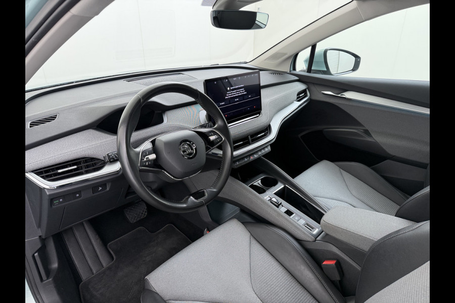 Škoda ENYAQ iV 60 SOH 91% Trekhaak Camera P-Assist Apple Carplay Android Auto Navi Ecc Pdc Lmv Isofix Led Cruise Control Keyless Rijstrooksensor Verkeersbord detectie 1.000KG Trekgewicht