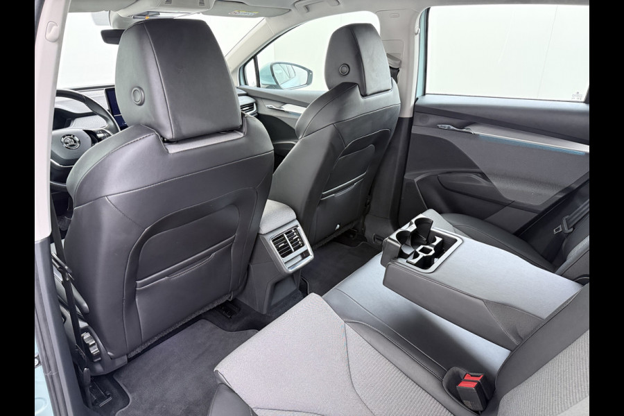 Škoda ENYAQ iV 60 SOH 91% Trekhaak Camera P-Assist Apple Carplay Android Auto Navi Ecc Pdc Lmv Isofix Led Cruise Control Keyless Rijstrooksensor Verkeersbord detectie 1.000KG Trekgewicht