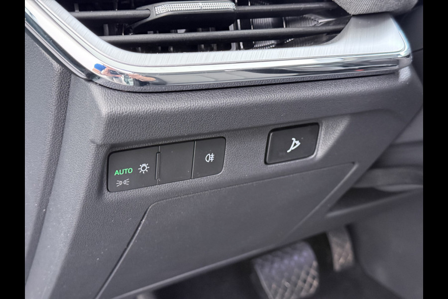 Škoda ENYAQ iV 60 SOH 91% Trekhaak Camera P-Assist Apple Carplay Android Auto Navi Ecc Pdc Lmv Isofix Led Cruise Control Keyless Rijstrooksensor Verkeersbord detectie 1.000KG Trekgewicht