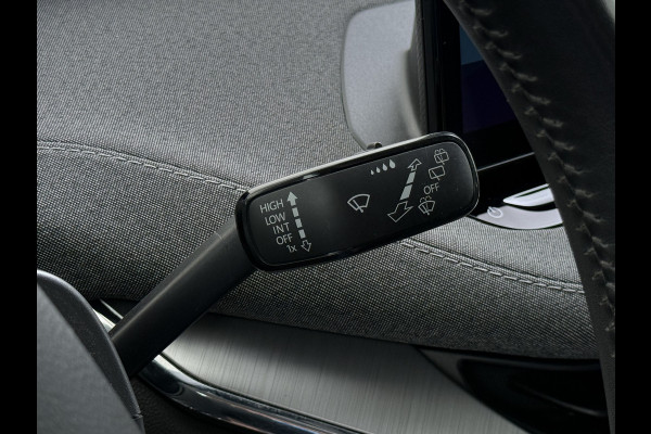 Škoda ENYAQ iV 60 SOH 91% Trekhaak Camera P-Assist Apple Carplay Android Auto Navi Ecc Pdc Lmv Isofix Led Cruise Control Keyless Rijstrooksensor Verkeersbord detectie 1.000KG Trekgewicht