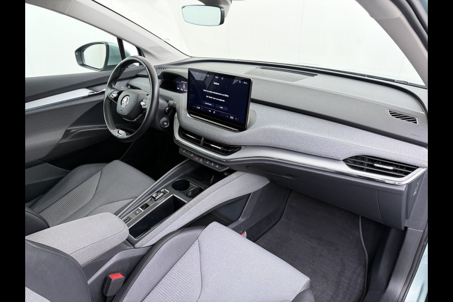 Škoda ENYAQ iV 60 SOH 91% Trekhaak Camera P-Assist Apple Carplay Android Auto Navi Ecc Pdc Lmv Isofix Led Cruise Control Keyless Rijstrooksensor Verkeersbord detectie 1.000KG Trekgewicht