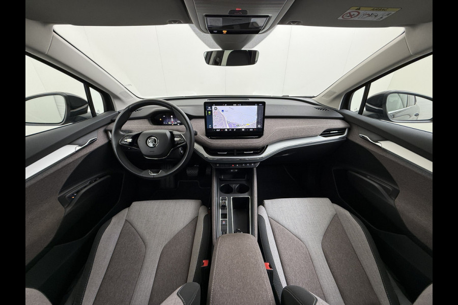 Škoda ENYAQ iV 60 Trekhaak Elek.Achterklep Privacy Glas SOH 90% Keyless advanced Navi Ecc Apple Carplay Android Auto Pdc Comfort plus-pakket Lmv 20" Mirrorlink® Smartlink DAB Led 1e Eigenaar Origineel Nederlandse Auto