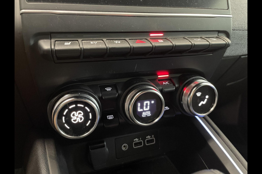 Renault Clio 1.6 E-Tech Full Hybrid Aut. 145pk Techno 360 Camera Full LED Matrix Easy Link Digitaal Dashboard Climate Stoelverwarming Stuurverwarming Keyless Privacy Glass 16 inch LM Velgen