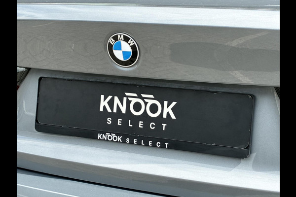 BMW 3 Serie Sedan 318i Automaat / Stoelverwarming / Parkeersensoren achter / Navigatiesysteem / Active Guard Plus / Shadow Line / Live Cockpit Plus / Cruise Control / DAB / Connected Package Professional