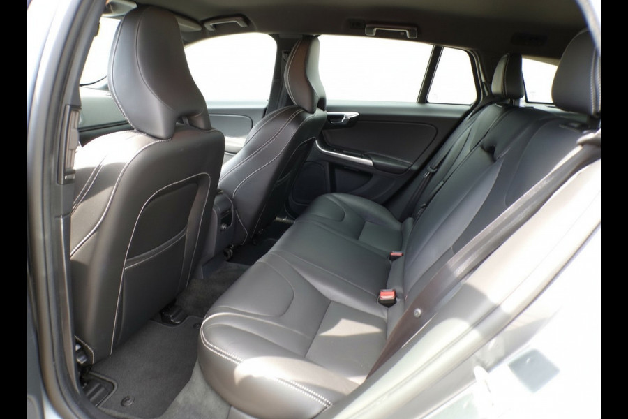 Volvo V60 2.0 D2 Polar+ Dynamic|Xenon|Leder|Navi|Cruise|PDC