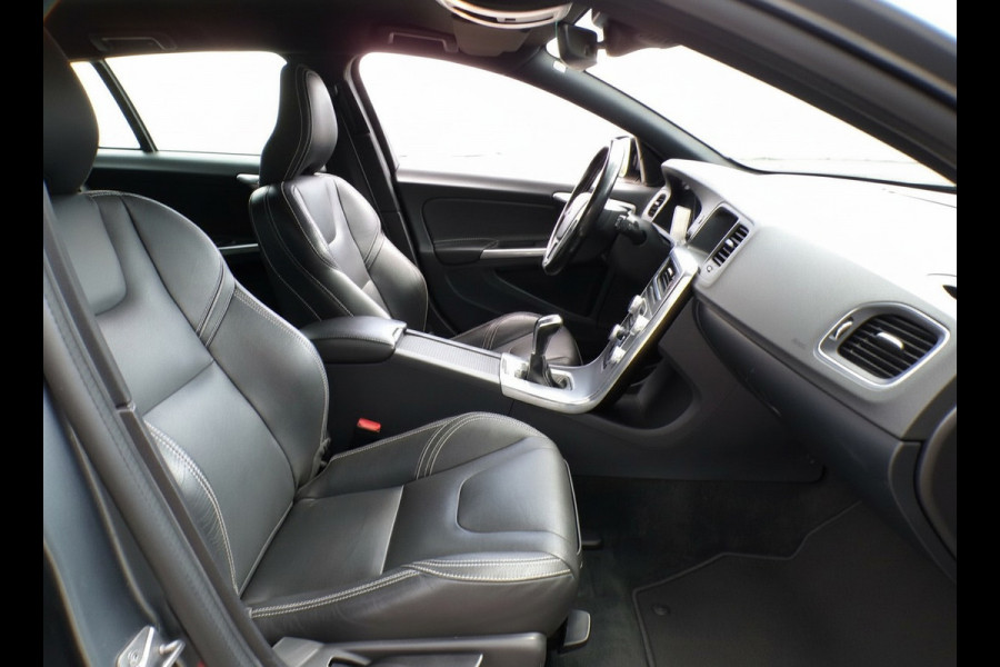 Volvo V60 2.0 D2 Polar+ Dynamic|Xenon|Leder|Navi|Cruise|PDC