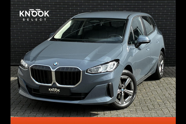 BMW 2 Serie Active Tourer 220i Automaat / Live Cockpit Professional / Navigatiesysteem / Cruise Control / Leder / Achteruitrijcamera / DAB / Parkeersensoren voor + achter / LED / Climate Control