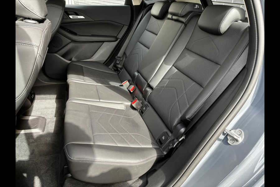 BMW 2 Serie Active Tourer 220i Automaat / Live Cockpit Professional / Navigatiesysteem / Cruise Control / Leder / Achteruitrijcamera / DAB / Parkeersensoren voor + achter / LED / Climate Control