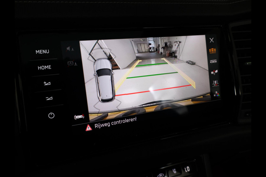 Škoda Kodiaq 1.5 TSI Sportline Business 150pk DSG | Panoramadak | Lederen bekleding | Navigatiesysteem | Voorstoelen verwarmd | Lichtmetalen velgen 20" | Travel-pakket | Apple Carplay/Android Auto