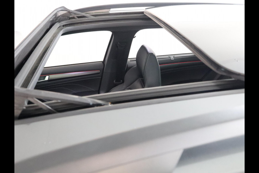 Škoda Kodiaq 1.5 TSI Sportline Business 150pk DSG | Panoramadak | Lederen bekleding | Navigatiesysteem | Voorstoelen verwarmd | Lichtmetalen velgen 20" | Travel-pakket | Apple Carplay/Android Auto