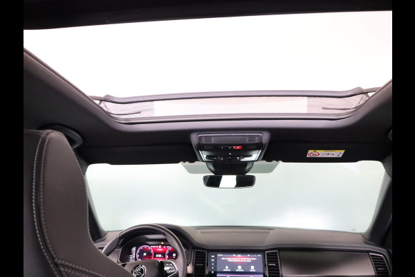 Škoda Kodiaq 1.5 TSI Sportline Business 150pk DSG | Panoramadak | Lederen bekleding | Navigatiesysteem | Voorstoelen verwarmd | Lichtmetalen velgen 20" | Travel-pakket | Apple Carplay/Android Auto