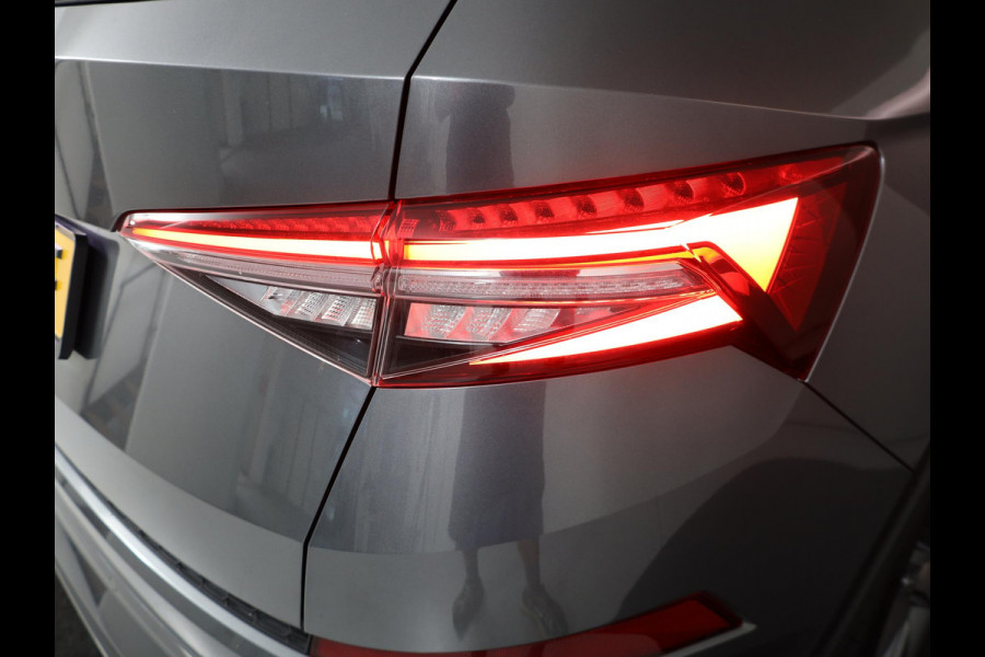 Škoda Kodiaq 1.5 TSI Sportline Business 150pk DSG | Panoramadak | Lederen bekleding | Navigatiesysteem | Voorstoelen verwarmd | Lichtmetalen velgen 20" | Travel-pakket | Apple Carplay/Android Auto