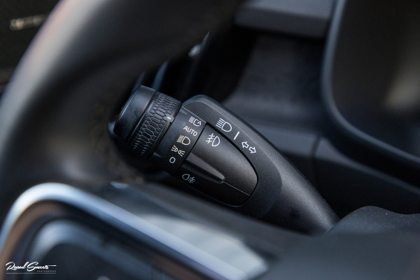 Volvo XC40 Single Motor Extended Range Ultimate 82 kWh | Panorama dak | Adaptieve cruise | Memory | Blis | Harman Kardon |