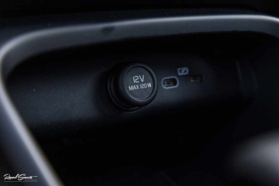 Volvo XC40 Single Motor Extended Range Ultimate 82 kWh | Panorama dak | Adaptieve cruise | Memory | Blis | Harman Kardon |