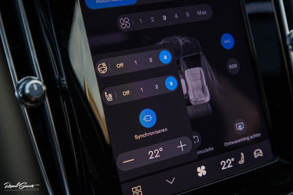 Volvo XC40 Single Motor Extended Range Ultimate 82 kWh | Panorama dak | Adaptieve cruise | Memory | Blis | Harman Kardon |