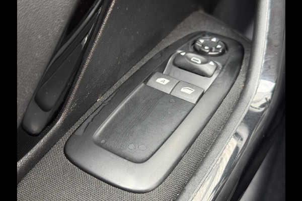 Peugeot 208 1.2 PureTech Blue Lion 2e Eigenaar|Navi|Carplay|Airco|Cruise|PDC|N.A.P|APK tot 05-2027