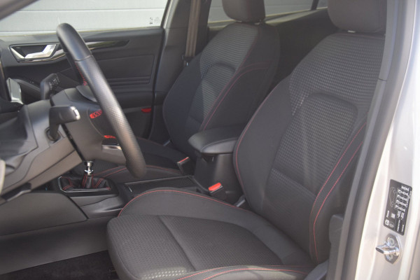 Ford FOCUS Wagon 1.0 EcoBoost Hybrid ST Line