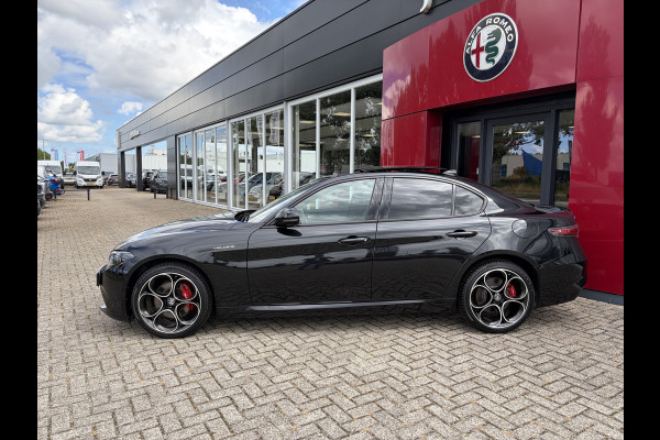 Alfa Romeo Giulia 2.0 T GME AWD Veloce | Panoramadak | 19" Velgen | Camera