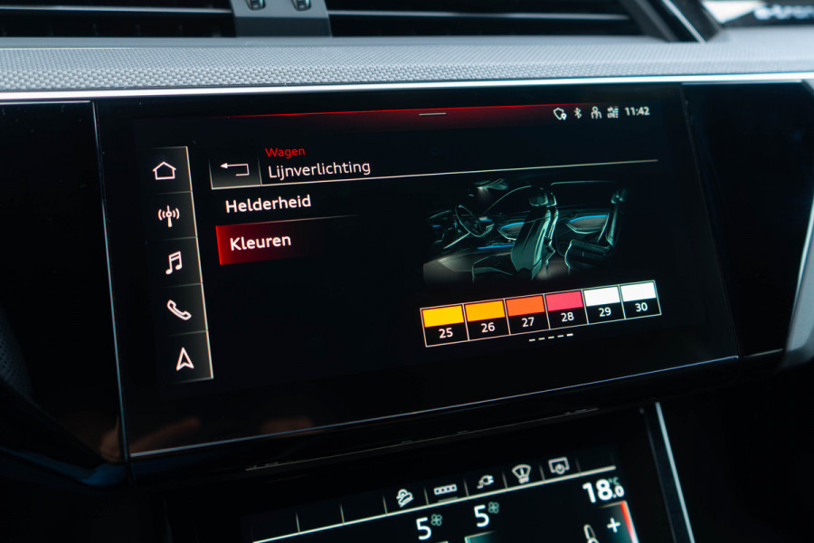 Audi e-tron S Quattro 371 kW / 360 Top View/ Softclose/ Head-up Display/ B&O/ Trekhaak/ Panoramadak/ 371kW (505 pk)